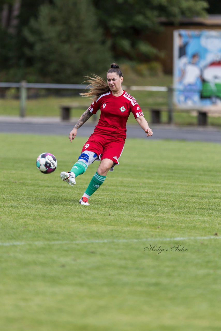 Bild 111 - F SV Boostedt - SV Fortuna St. Juergen : Ergebnis: 2:1